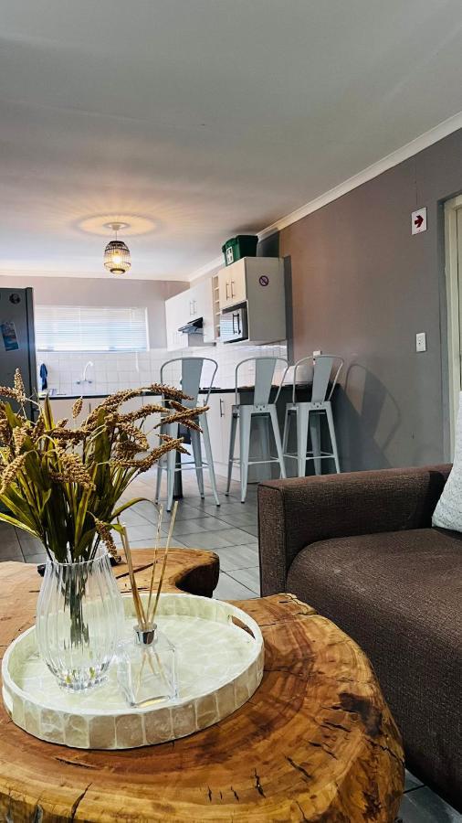 דירות וואלביס ביי Otis Self Catering מראה חיצוני תמונה