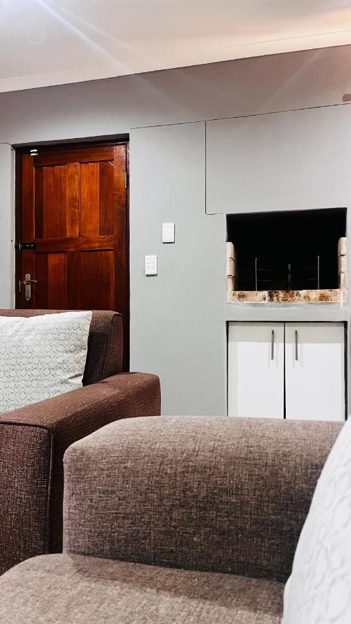 דירות וואלביס ביי Otis Self Catering מראה חיצוני תמונה