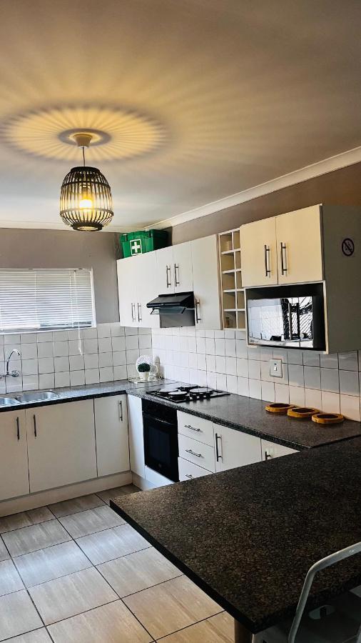 דירות וואלביס ביי Otis Self Catering מראה חיצוני תמונה